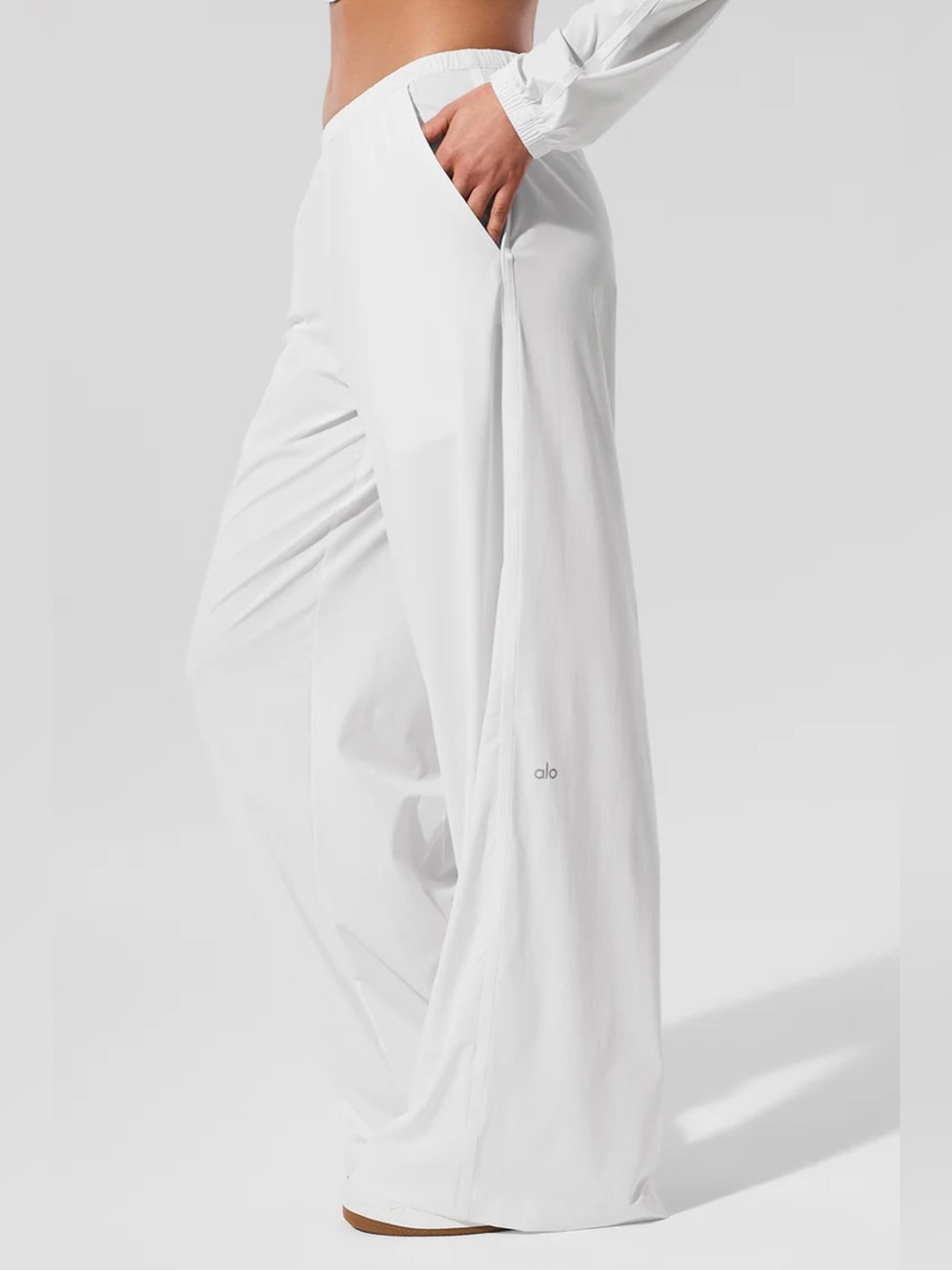 Alo Breezy Wide Leg Pant (Long) White Size Small NWT